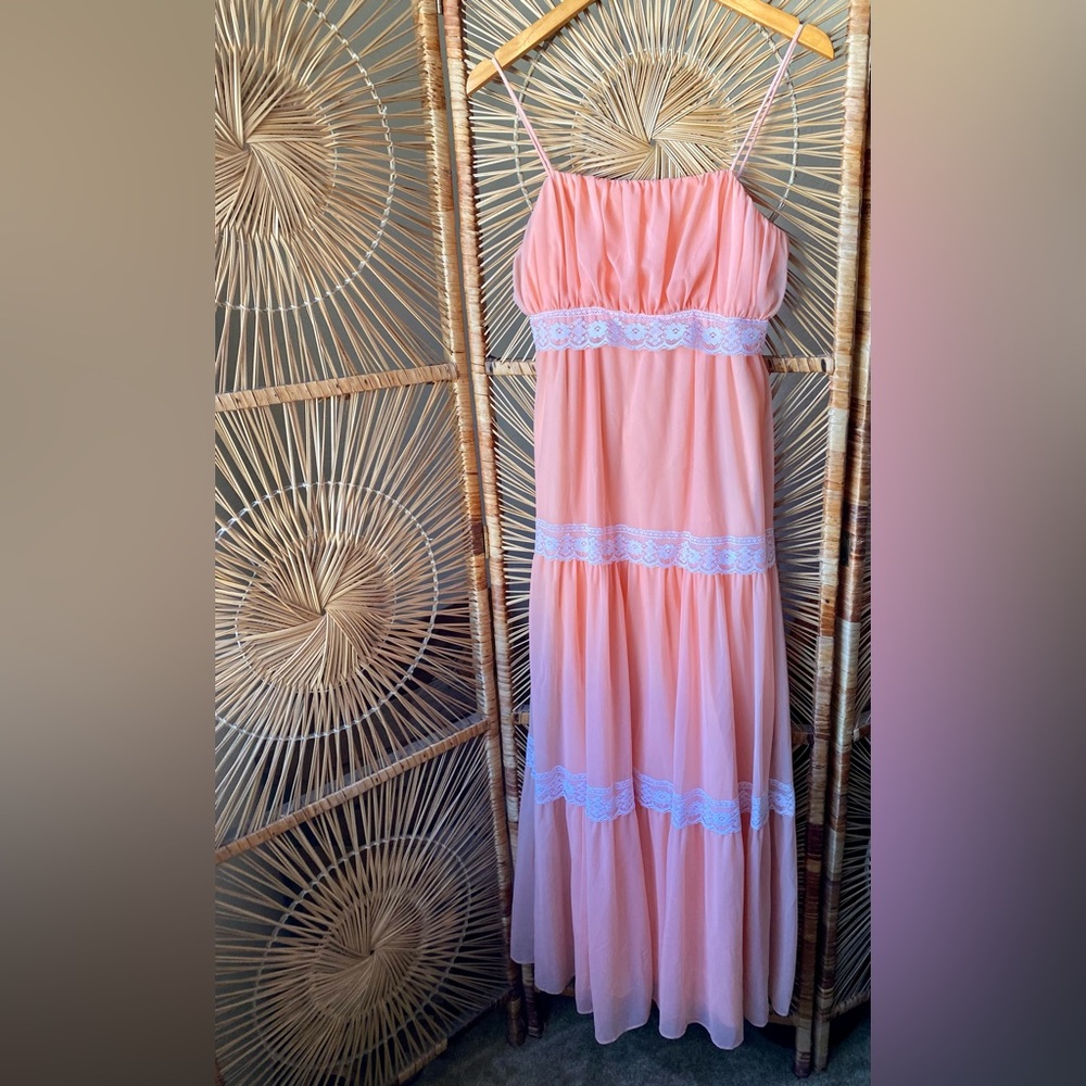 Vintage 1970s Peach Tiered Lace Trim Dress Boho Prairie Maxi Dress XS